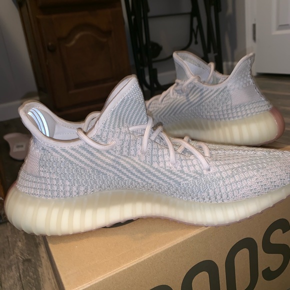 Yeezy Boost 350 V2 Citrin Size 10 - Picture 3 of 8
